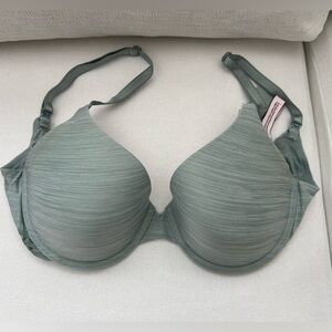 Victoria’s Secret bra